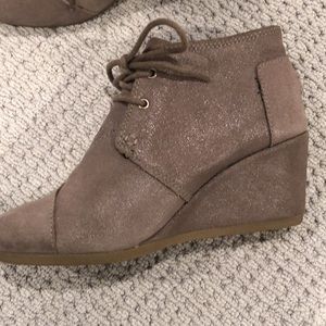 Toms Wedge Booties - Like New!